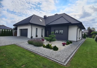 dom na sprzedaż - Strzegom