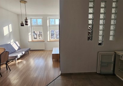 mieszkanie na sprzedaż - Strzegom